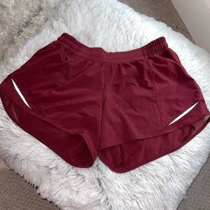 EUC Lululemon Hotty Hot 4 inch Shorts Size 8